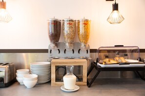 Frukostbuffé varje dag mot avgift