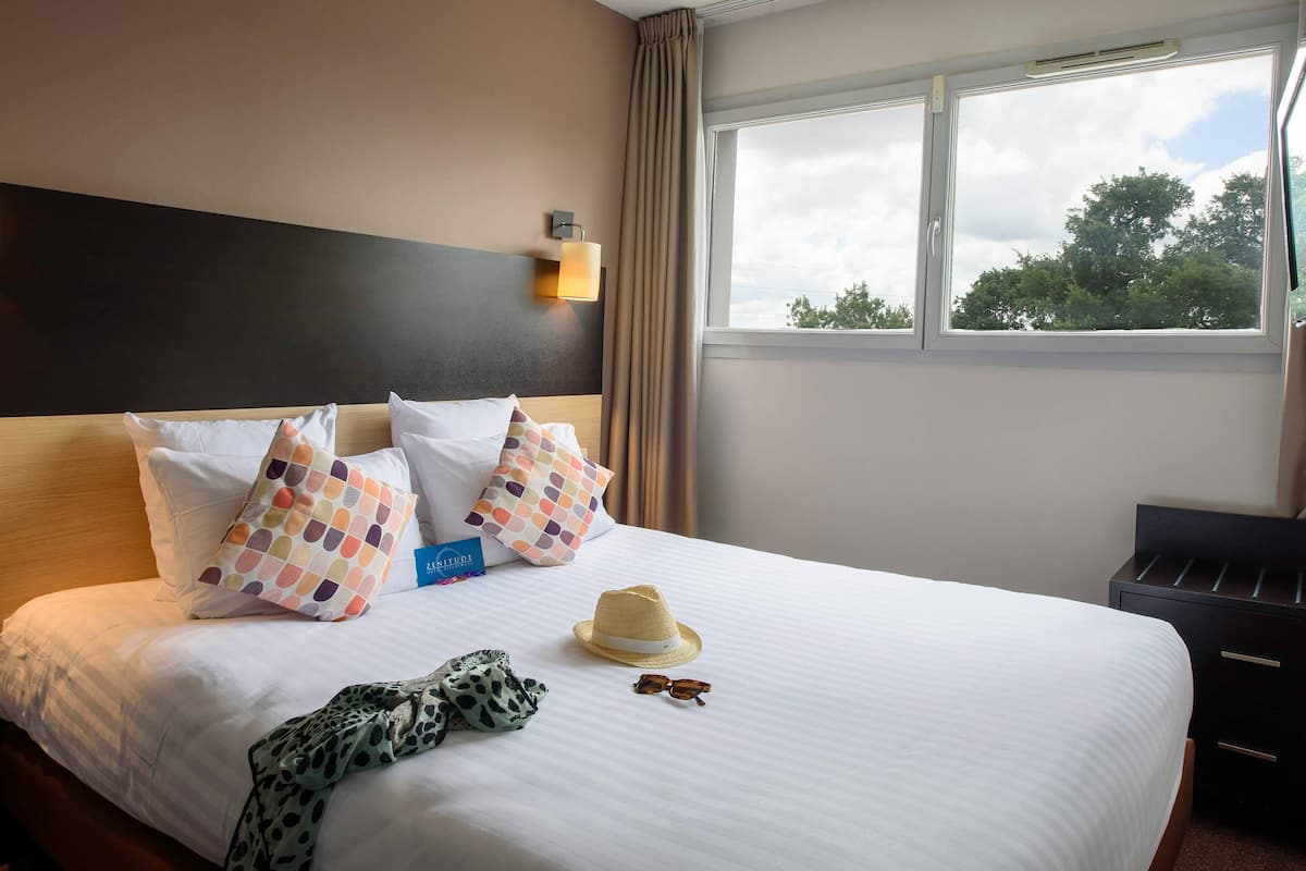 Appartement - 2 personnes | In-room safe, desk, soundproofing, iron/ironing board