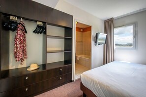 Appartement Supérieur Duplex - 4 personnes | Värdeförvaringsskåp på rummet, skrivbord och ljudisolering