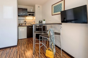 Appartement Supérieur Duplex - 4 personnes | In-room safe, desk, soundproofing, iron/ironing board - Clarion Aparthotel Toulouse Le Parc de l’Escale (Toulouse)