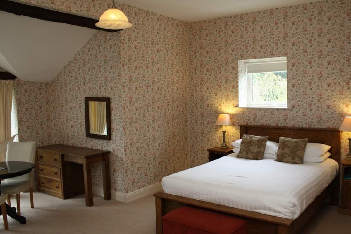 Tweepersoonskamer, en-suite badkamer (Old Walled Garden)