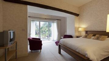 Dubbelrum (Walled Garden with Patio)