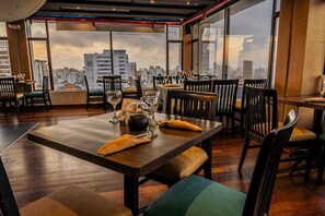 Lunch and dinner served, seafood - Hotel Barranquilla Plaza (Barranquilla)