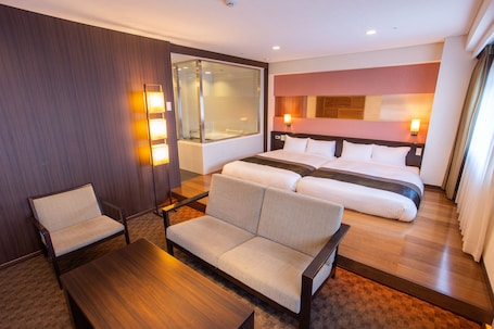 Junior Suite, Non Smoking | 1 bedroom, premium bedding, in-room safe, desk