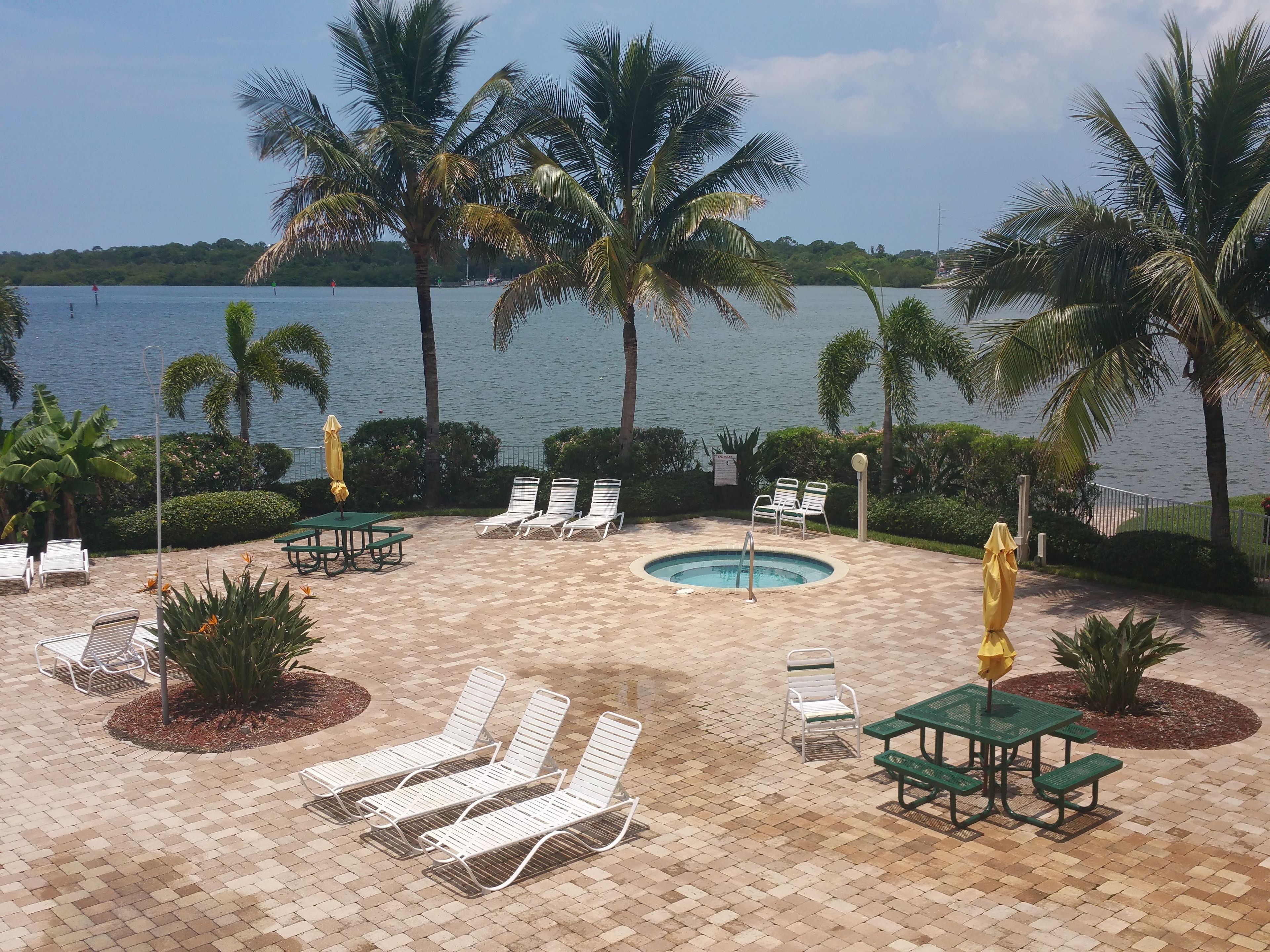 Condo, 1 Bedroom, Balcony (Sofabed) | Outdoor dining