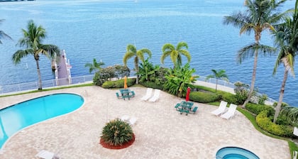 Boca Ciega Resort