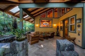 Exterior - Volcano Mist Cottage (Volcano)