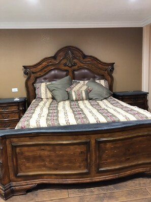 Suite, 1 King Bed, Jetted Tub | Iron/ironing board, free WiFi, bed sheets, alarm clocks - Travelers Inn (Lawndale)