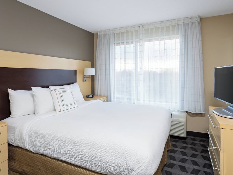 Zimmersafe, Schreibtisch, laptopgeeigneter Arbeitsplatz