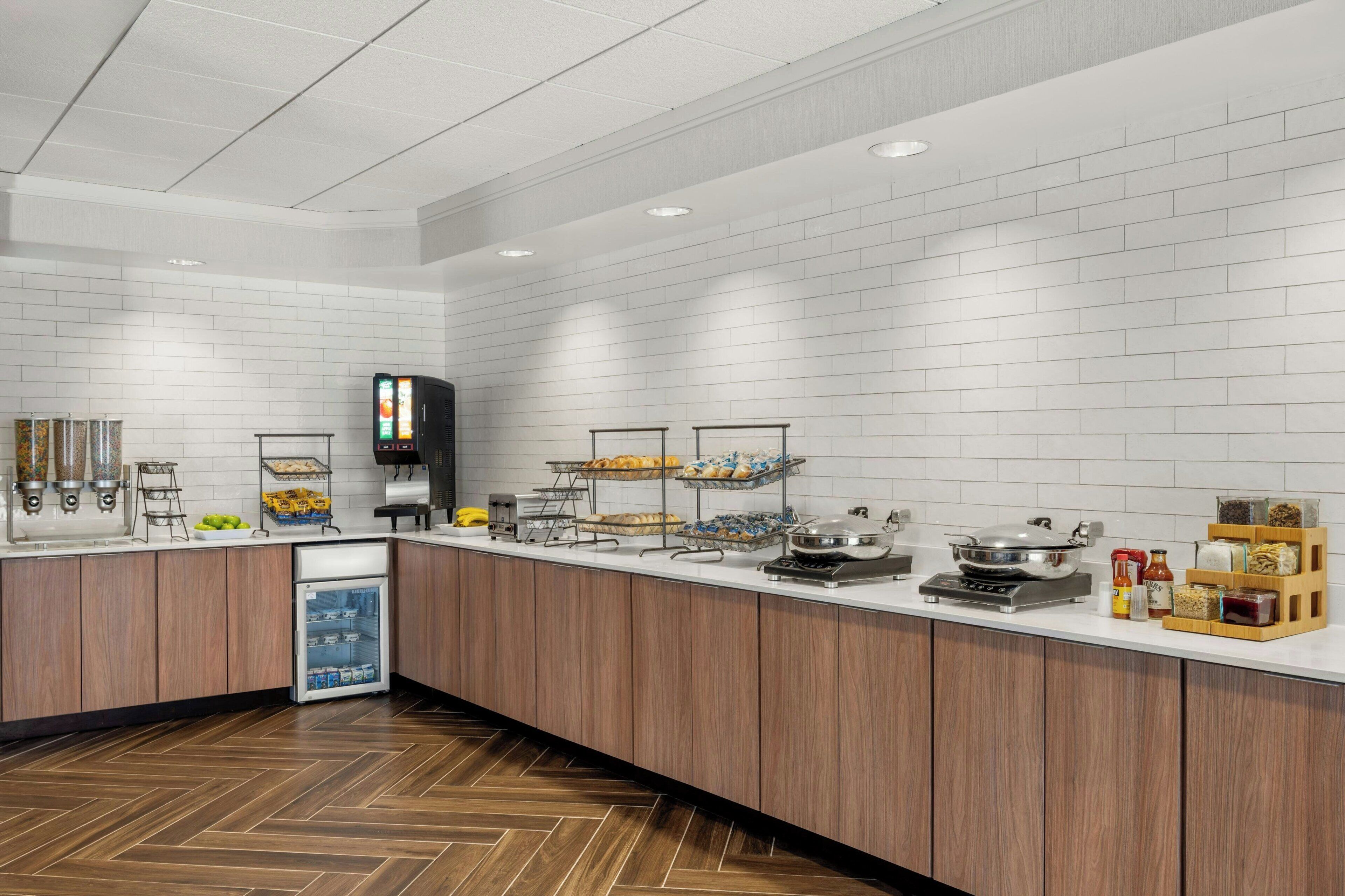 free daily continental breakfast