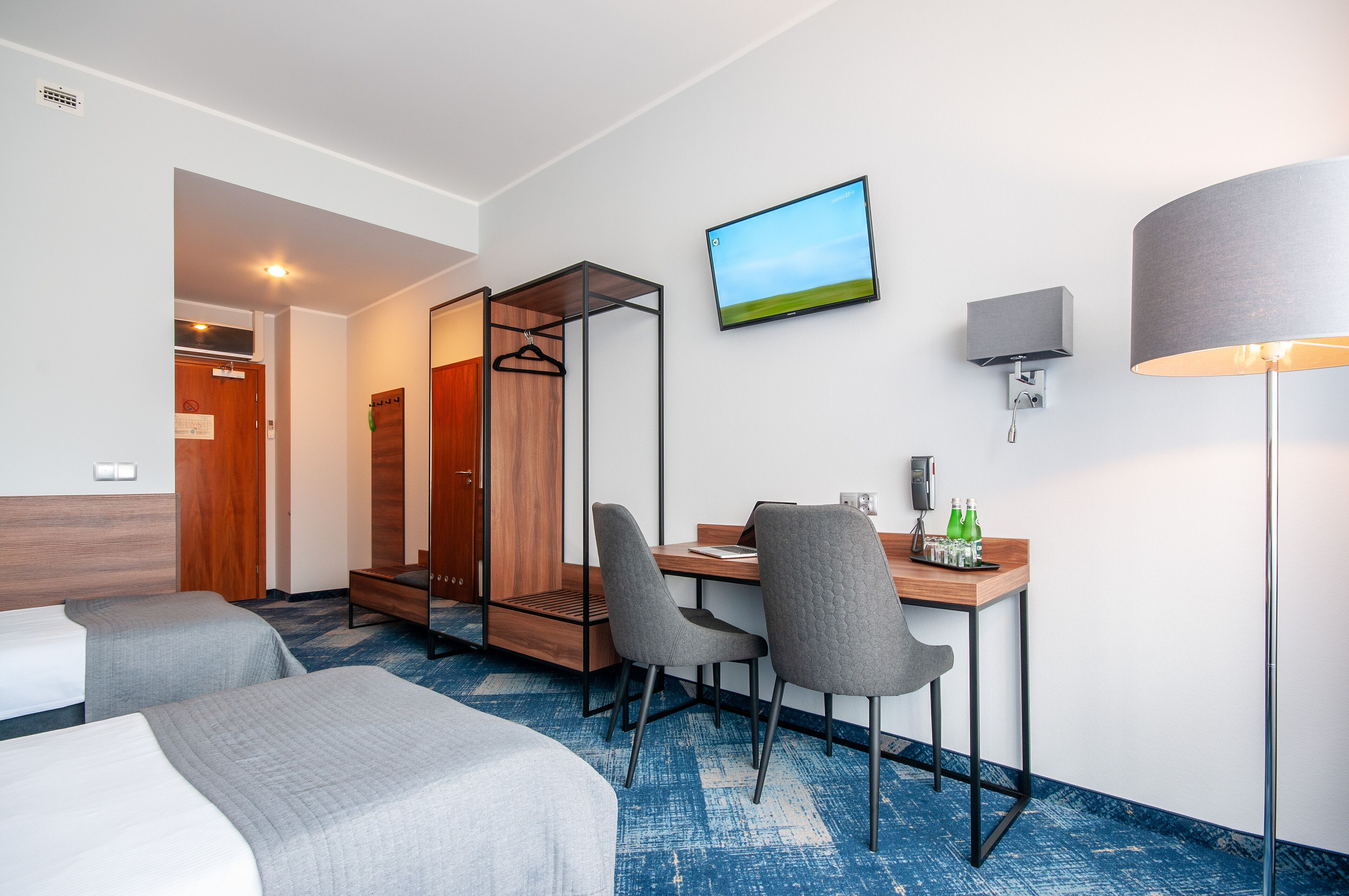 comfort twin room | 1 bedroom, desk, free wifi, bed sheets