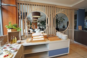 Desayuno buffet incluido todos los días 