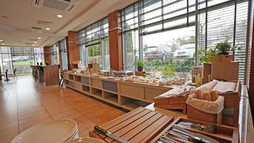 Free daily buffet breakfast