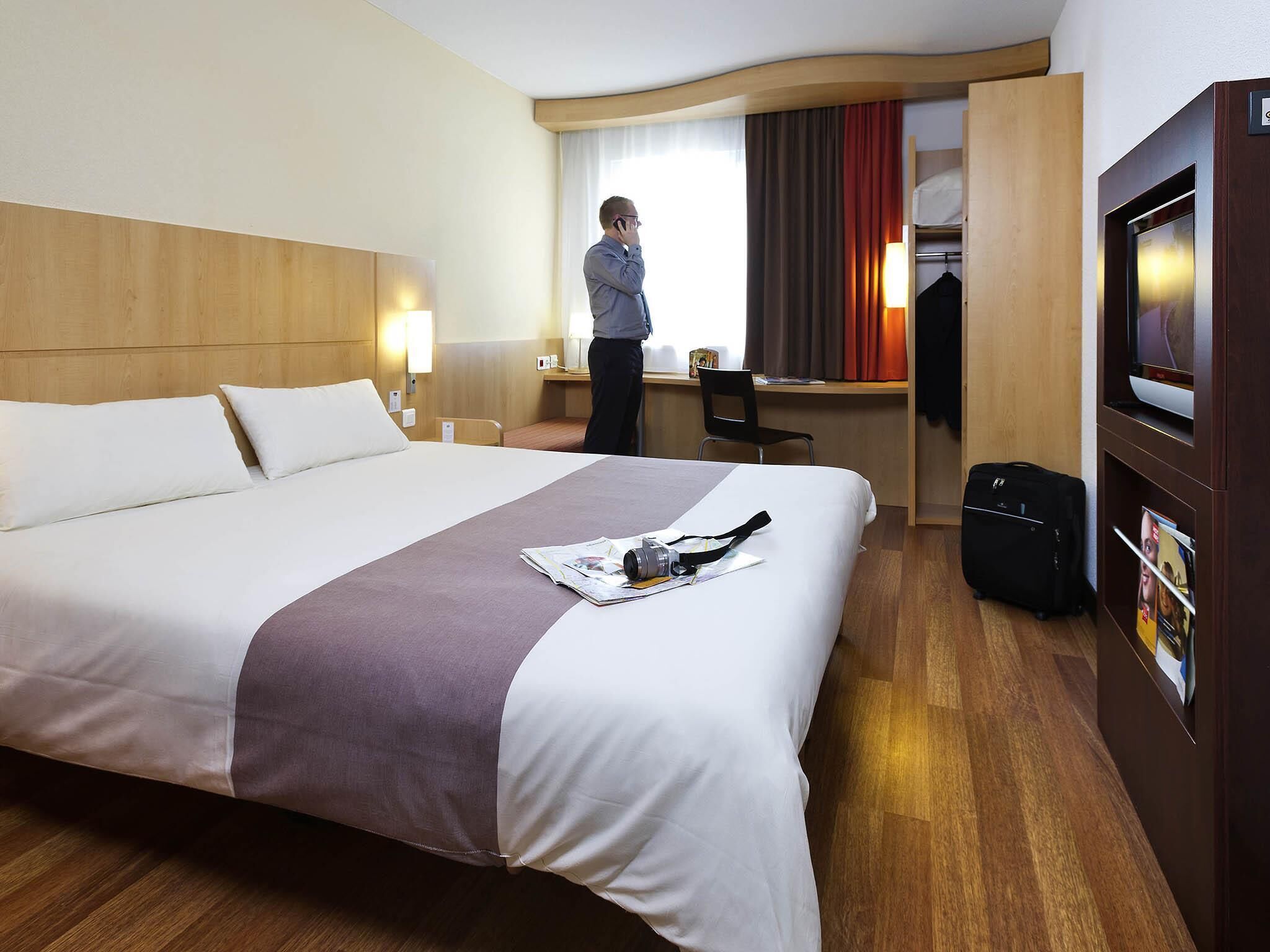 書桌、遮光布/窗簾、隔音、熨斗/熨衣板