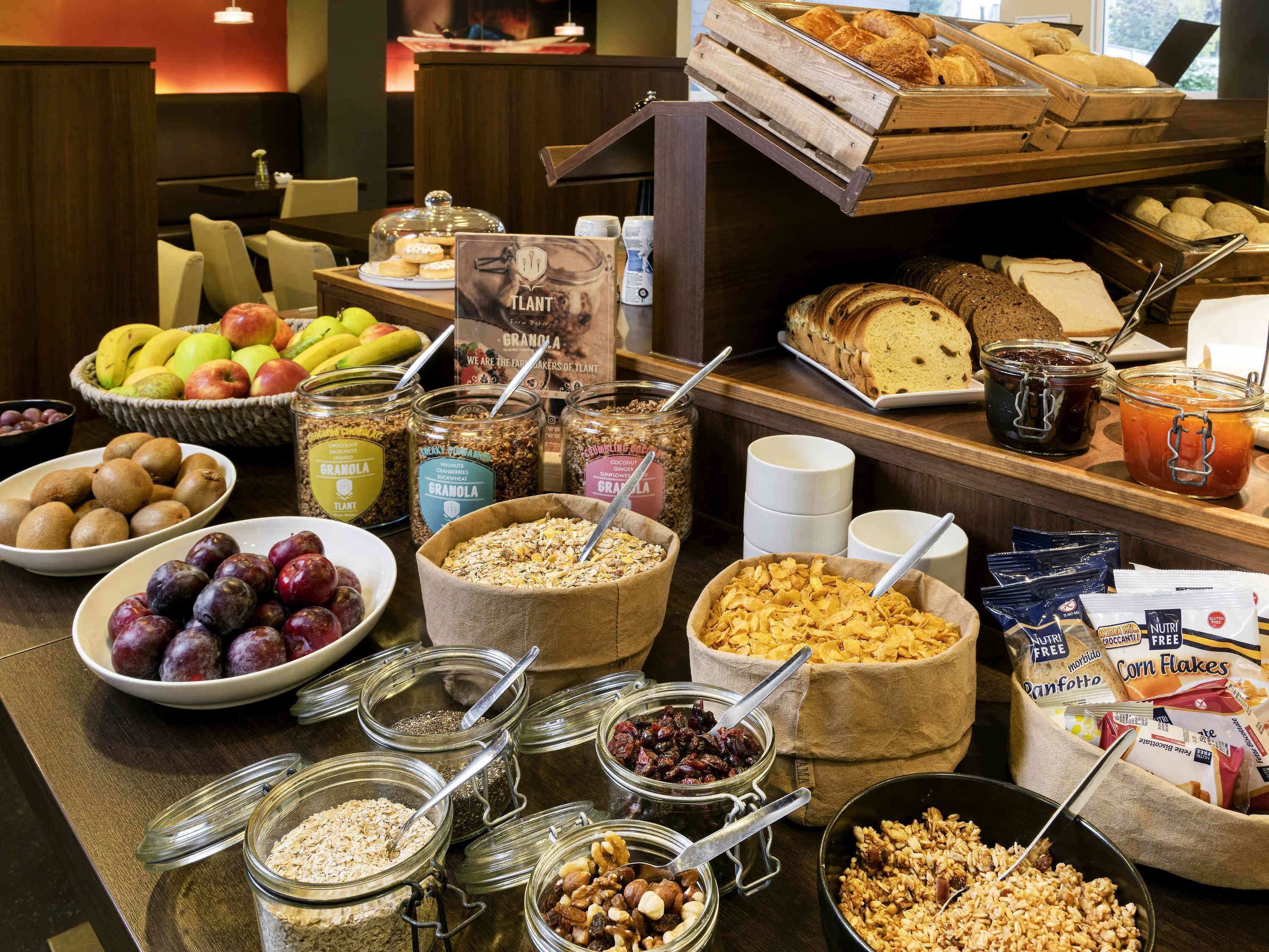 Daily buffet breakfast for a fee