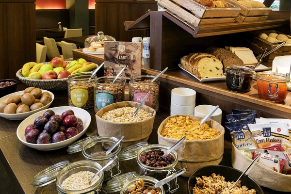 Daily buffet breakfast for a fee