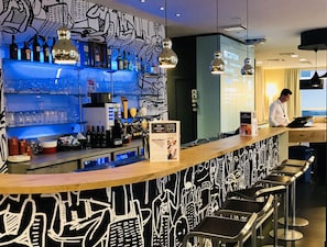Bar (in der Unterkunft)