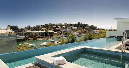 Oaks Townsville Gateway Suites