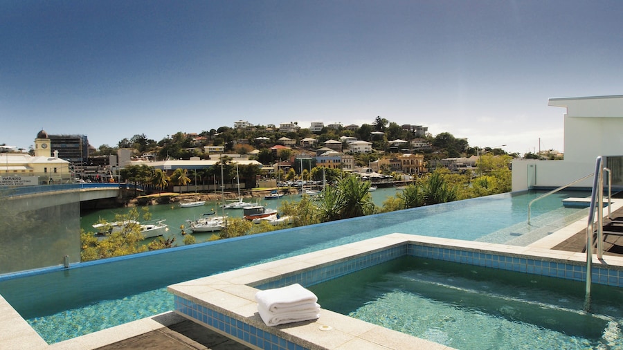 Oaks Townsville Gateway Suites