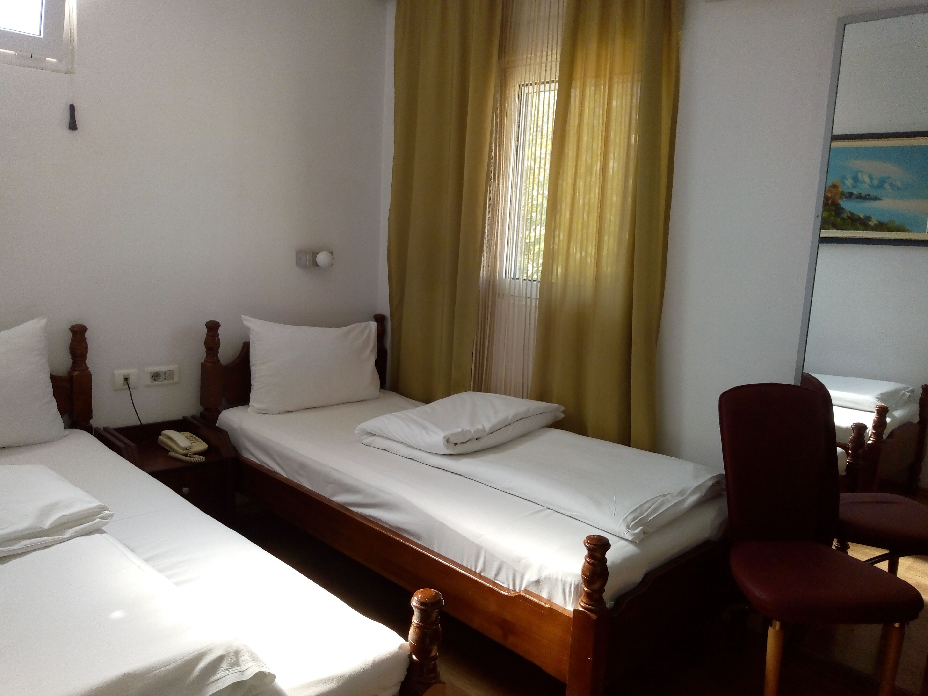 economy twin room | 1 bedroom, premium bedding, minibar, in-room safe
