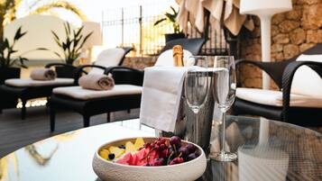 Grand Suite, Terrace, Partial Sea View