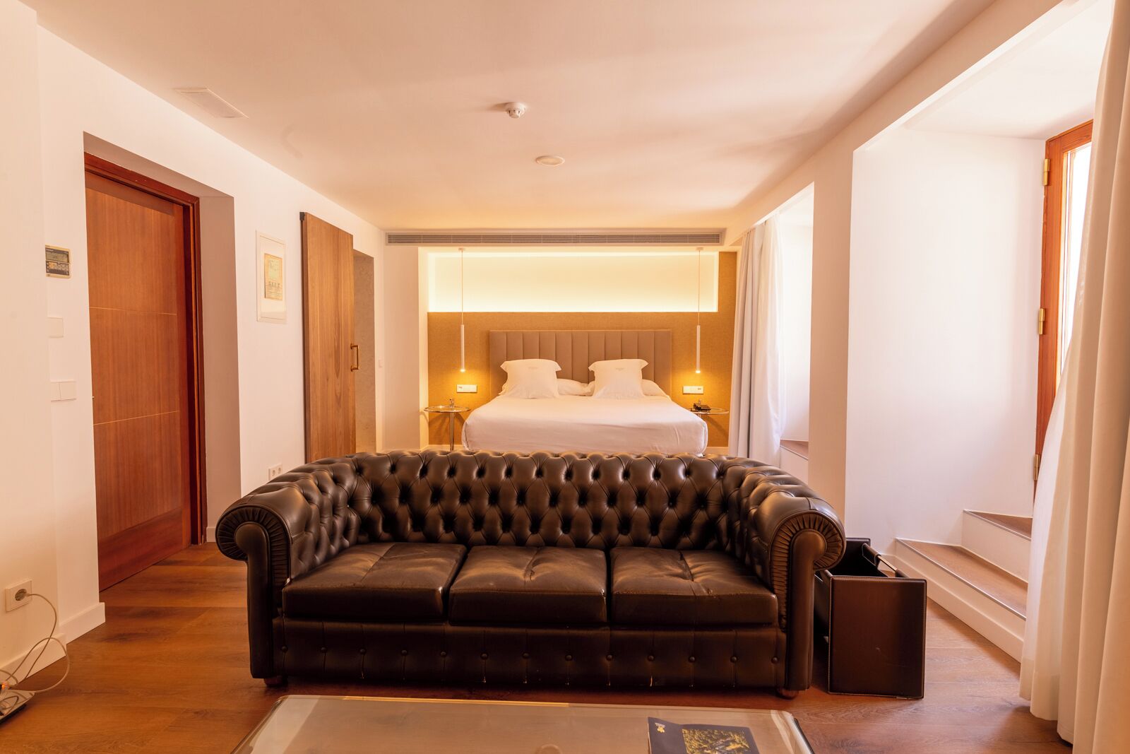 standard double room | 1 bedroom, minibar, in-room safe, desk