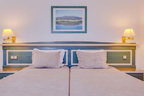 Doppelzimmer | Schreibtisch, WLAN, Bettwäsche