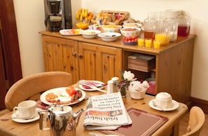 Daily full breakfast for a fee - Rusheen Bay House (Galway)