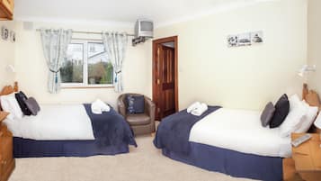 Desk, free cribs/infant beds, free WiFi, bed sheets
