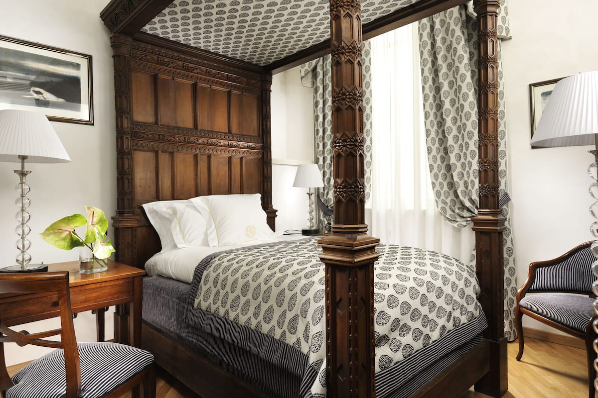 1 bedroom, premium bedding, down comforters, minibar