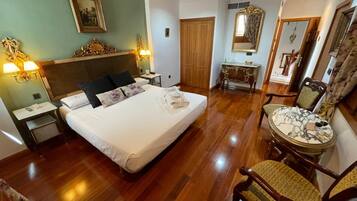 Een minibar, een kluis op de kamer, geluiddichte muren, gratis wifi