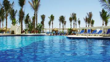 5 hồ bơi ngoài trời, dù/ô trên bãi biển/hồ bơi, ghế dài tắm nắng