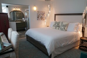 Standard Room, 1 King Bed, Non Smoking, Jetted Tub (Serenity) | Laptop workspace, free WiFi - White Orchid Inn & Spa (Flagler Beach)