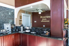 Lobby - Rodeway Inn Cypress - Buena Park (Cypress)
