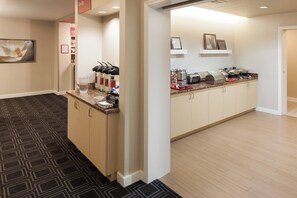 Free daily buffet breakfast  - TownePlace Suites by Marriott Columbia Southeast/Ft Jackson (Columbia)