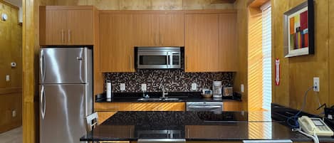 Standard-Suite, 1 Queen-Bett und Schlafsofa, Nichtraucher | Zimmerausstattung