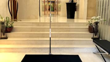 Pintu masuk interior