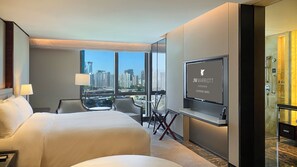 行政客房, 1 張特大雙人床 | 高級寢具、羽絨被、迷你吧、客房內保險箱