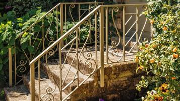 Suite Junior | Minibar, coffres-forts dans les chambres, décoration personnalisée