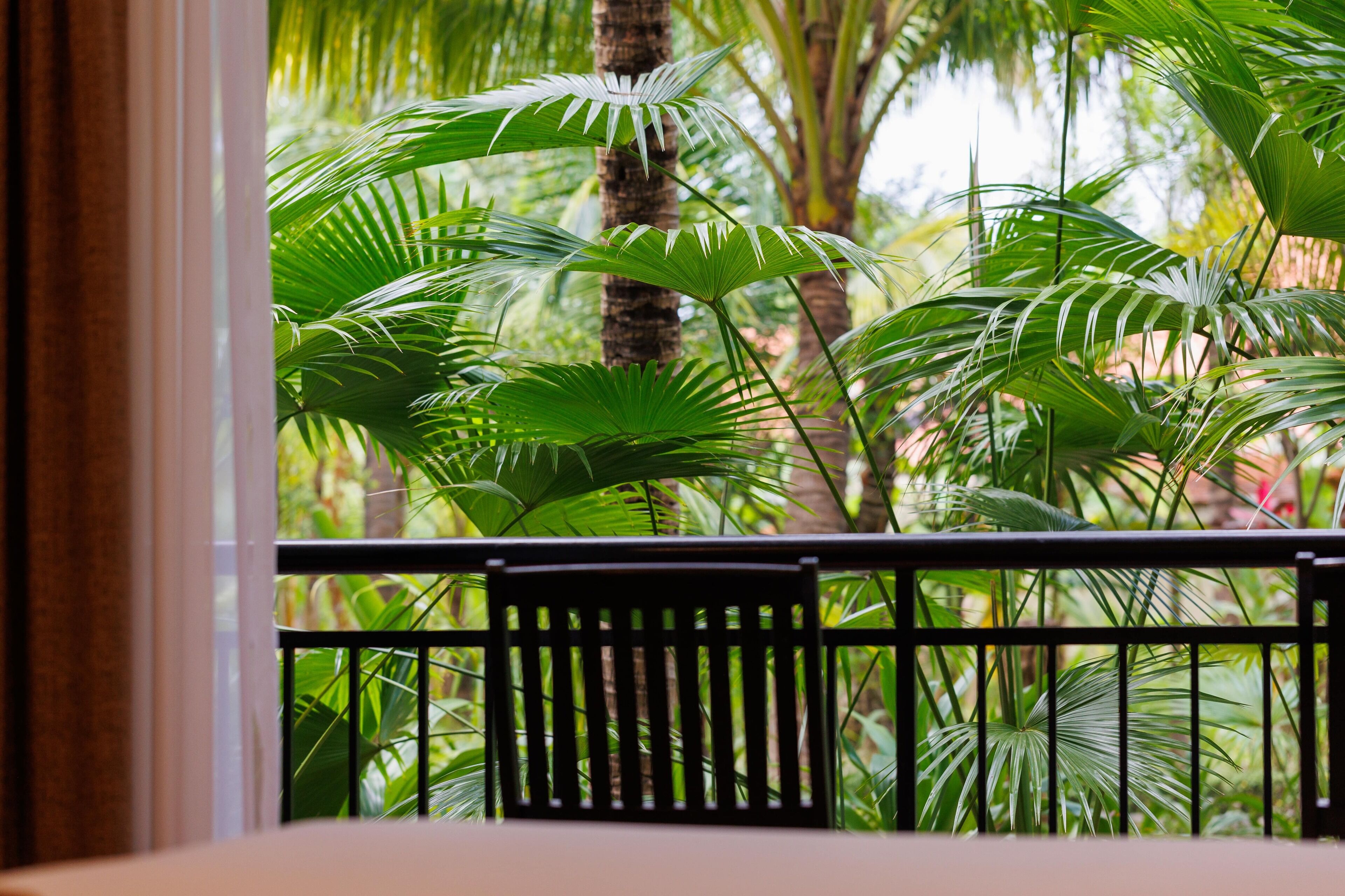 superior room, garden view | 1 bedroom, minibar, in-room safe, desk