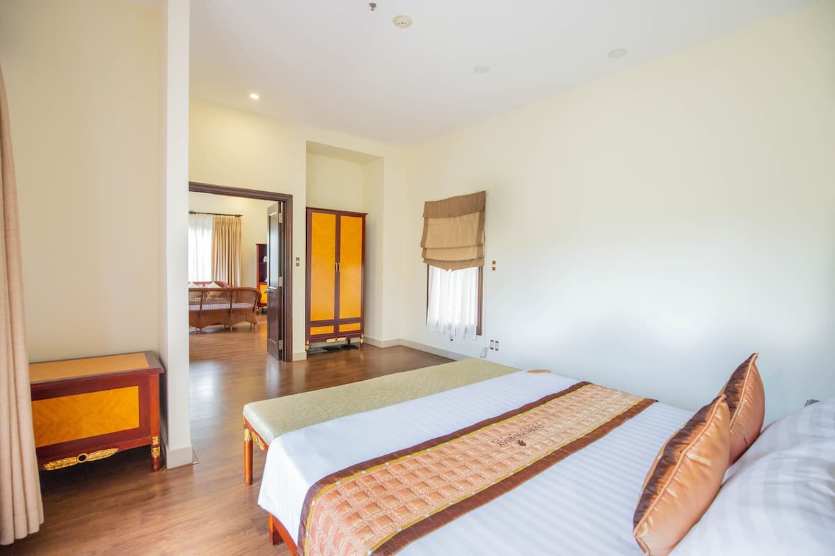 미니바, 객실 내 금고, 책상, 암막 커튼