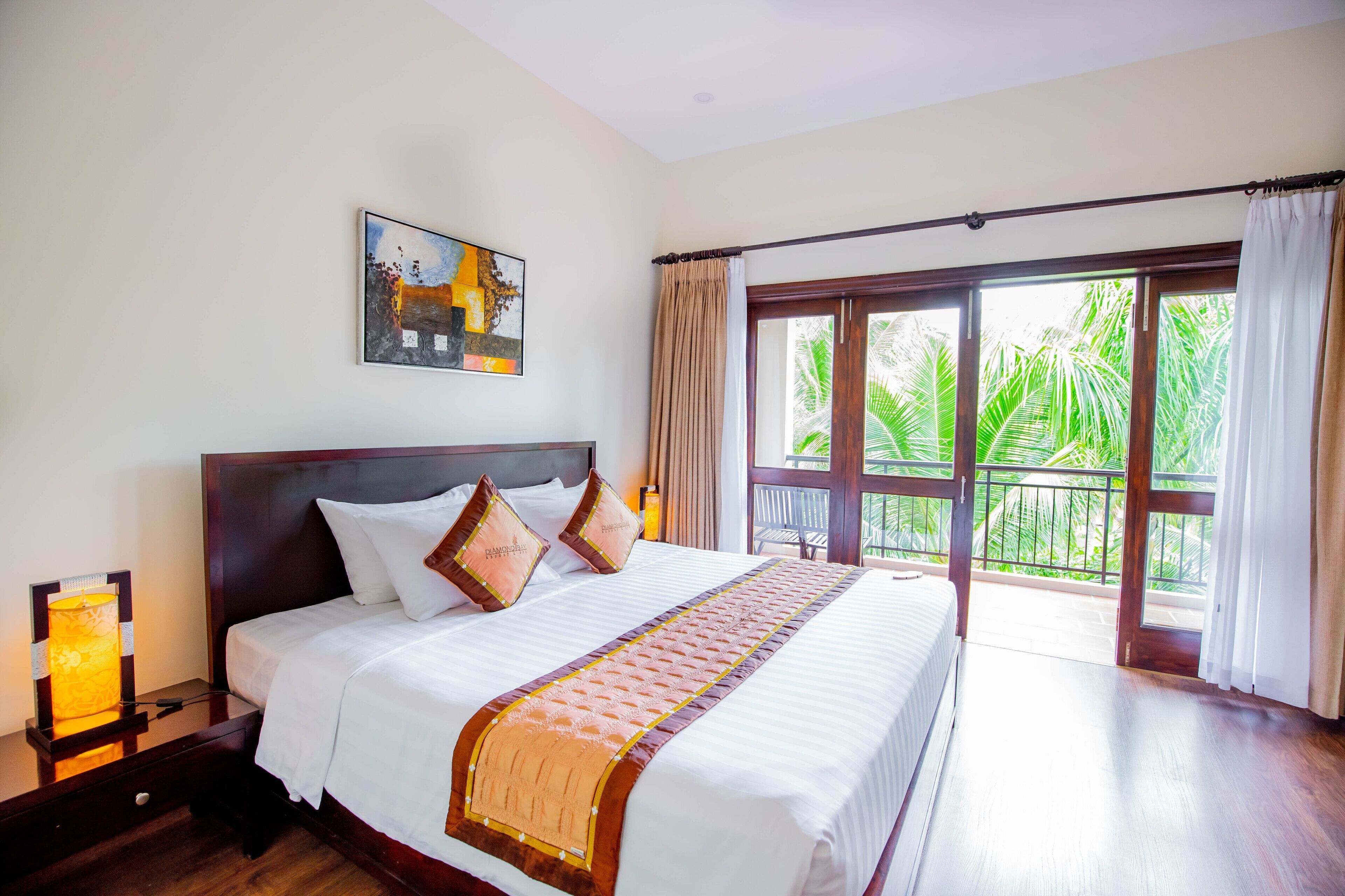 미니바, 객실 내 금고, 책상, 암막 커튼