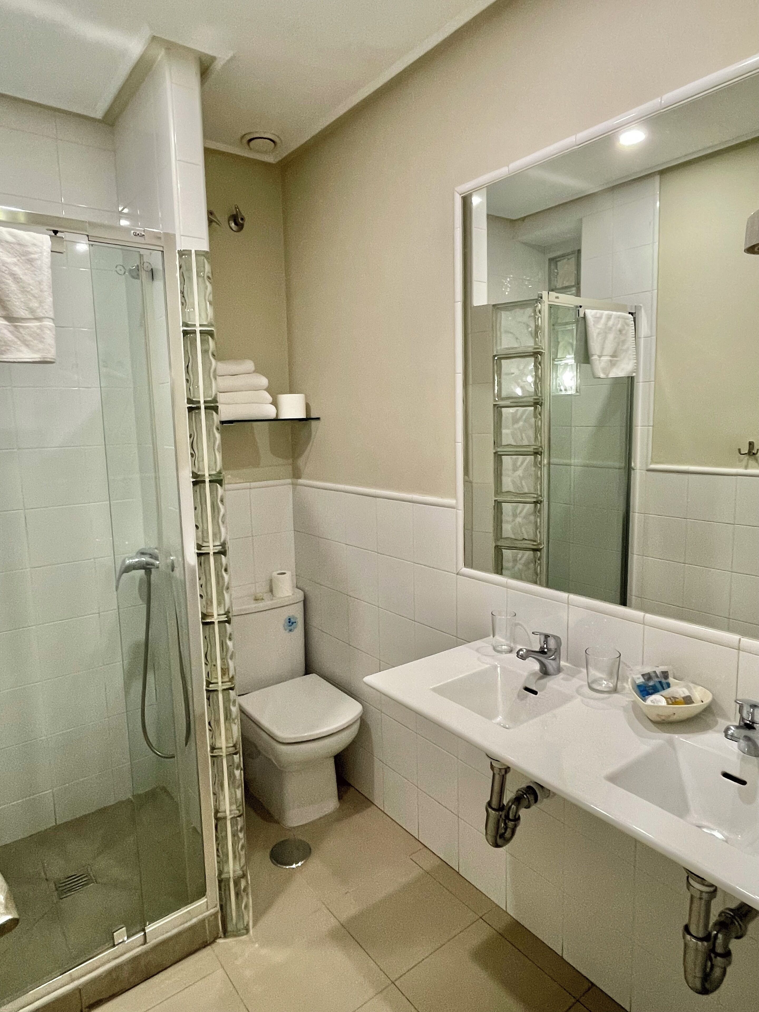 Photo - Hostal Met Madrid