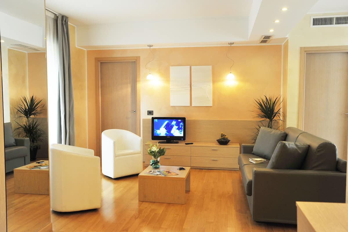 Suite, Terrace (Large)