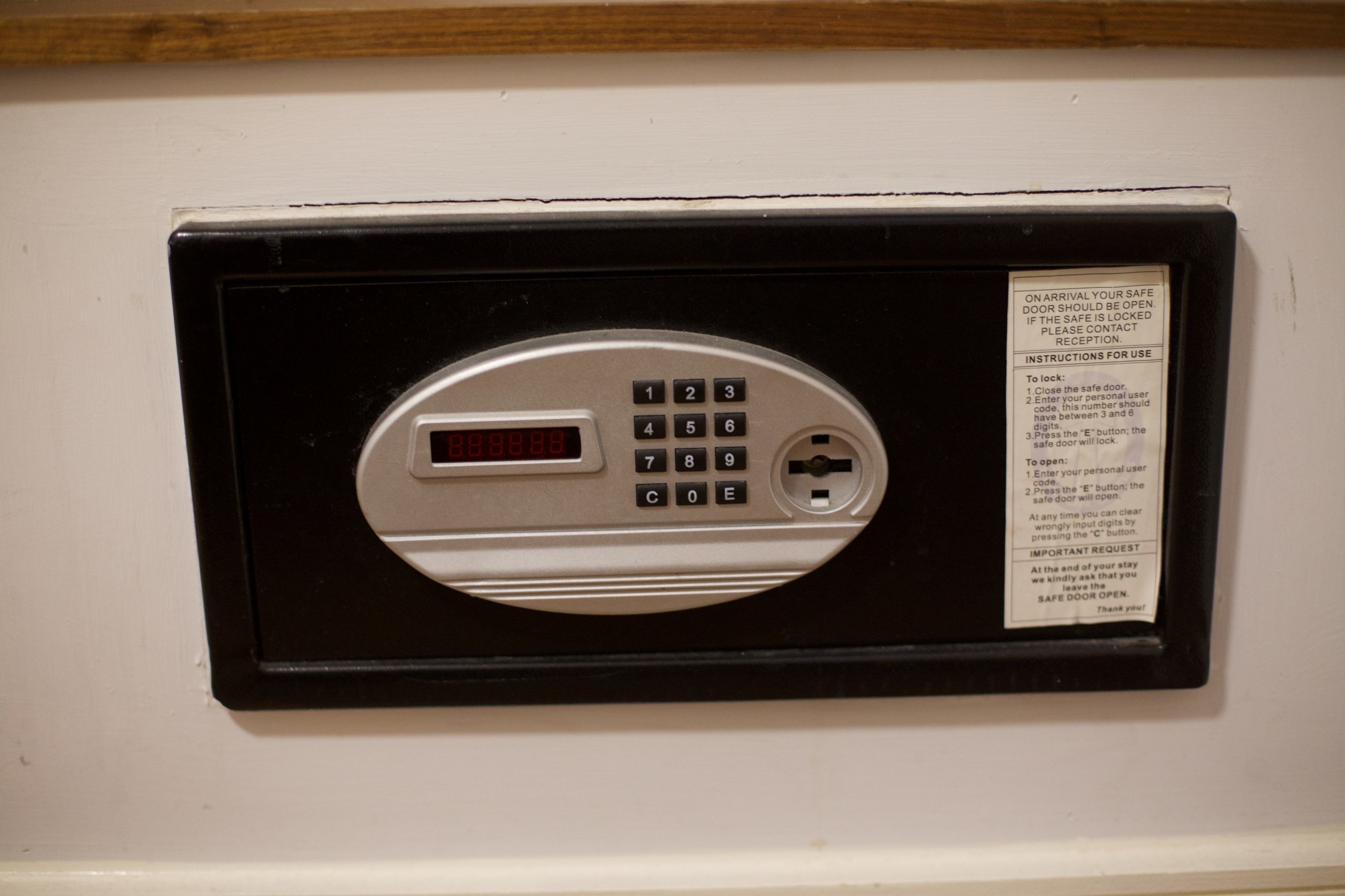 Photo - International Inn