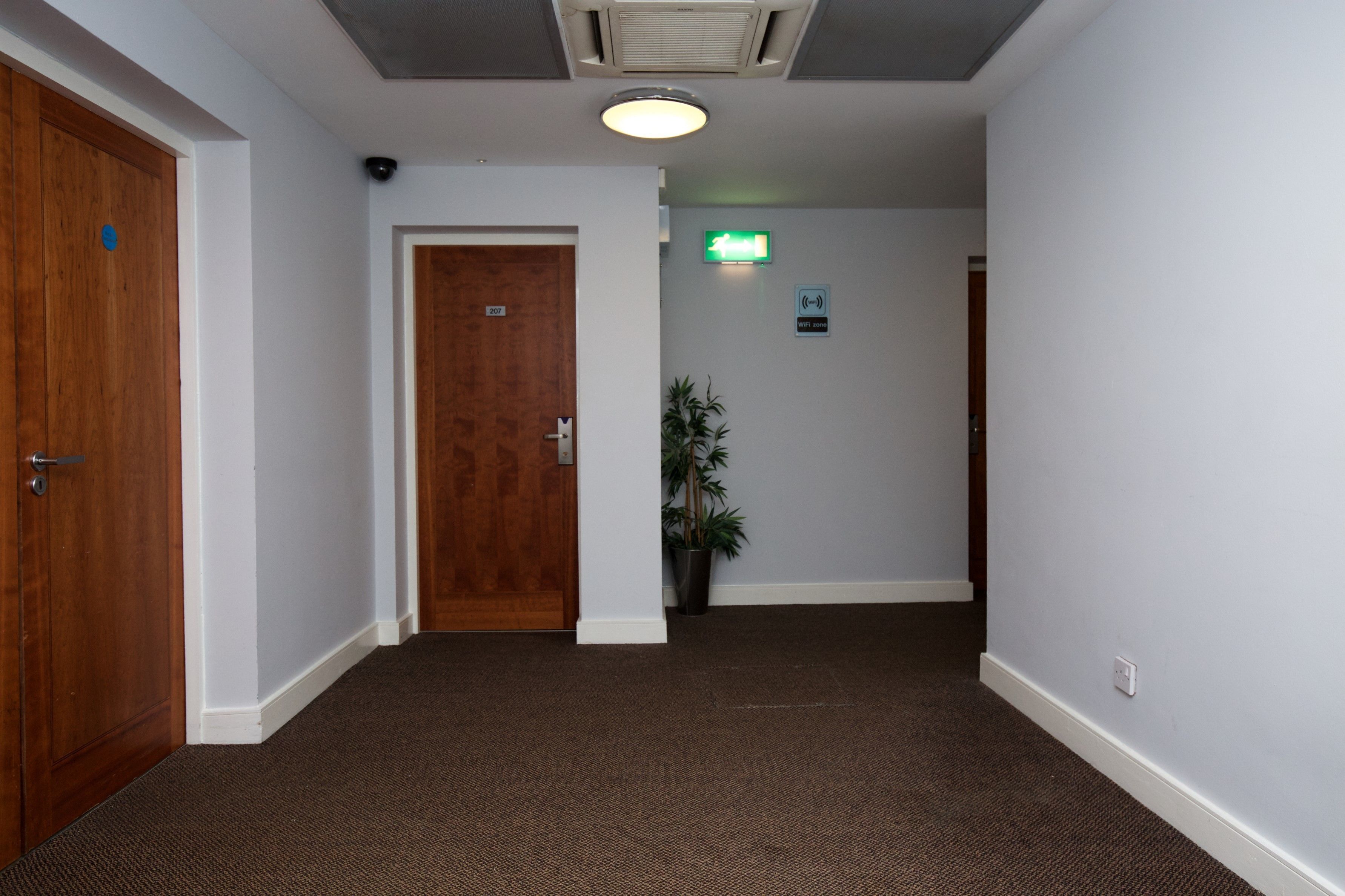 Photo - International Inn