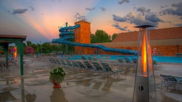 Piscina coperta, piscina all'aperto