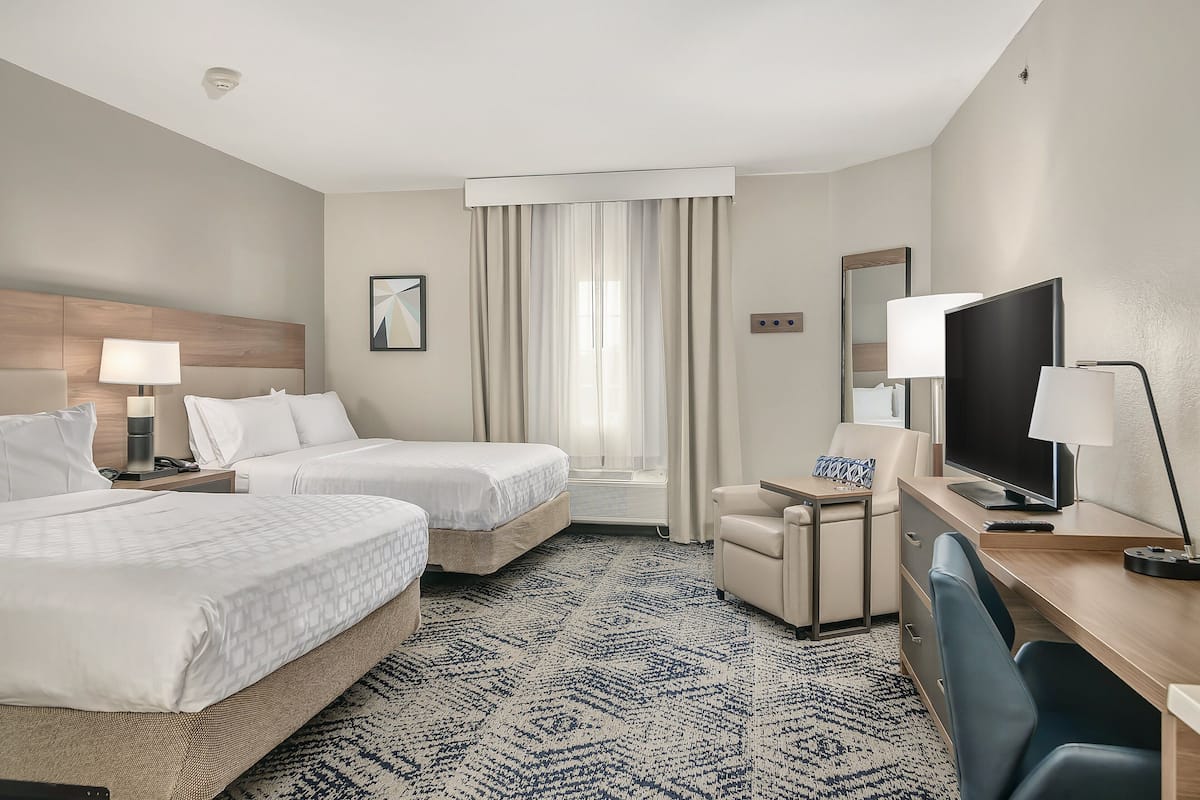 studio suite, 2 queen beds | room amenity