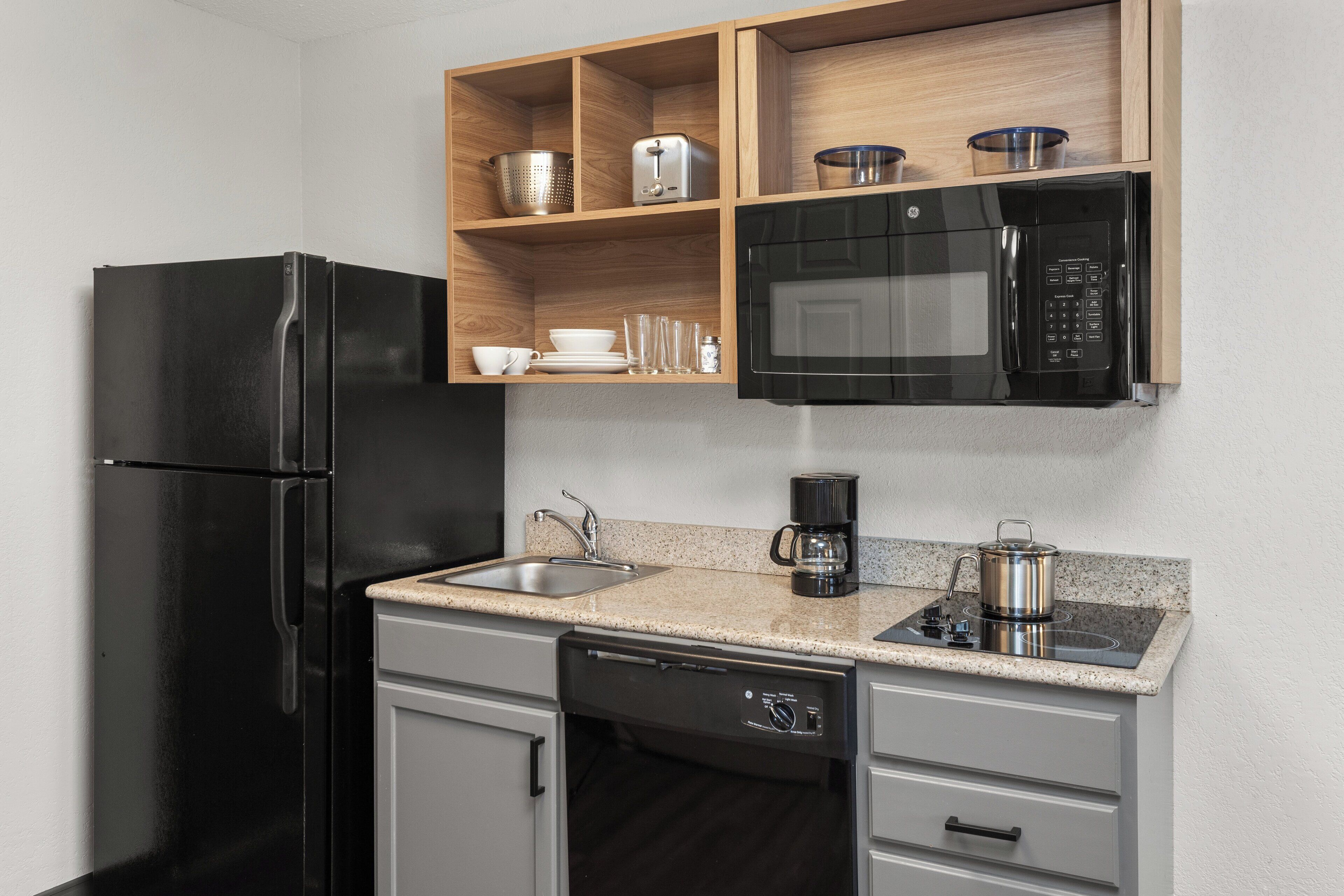 Schreibtisch, laptopgeeigneter Arbeitsplatz, Verdunkelungsvorhänge