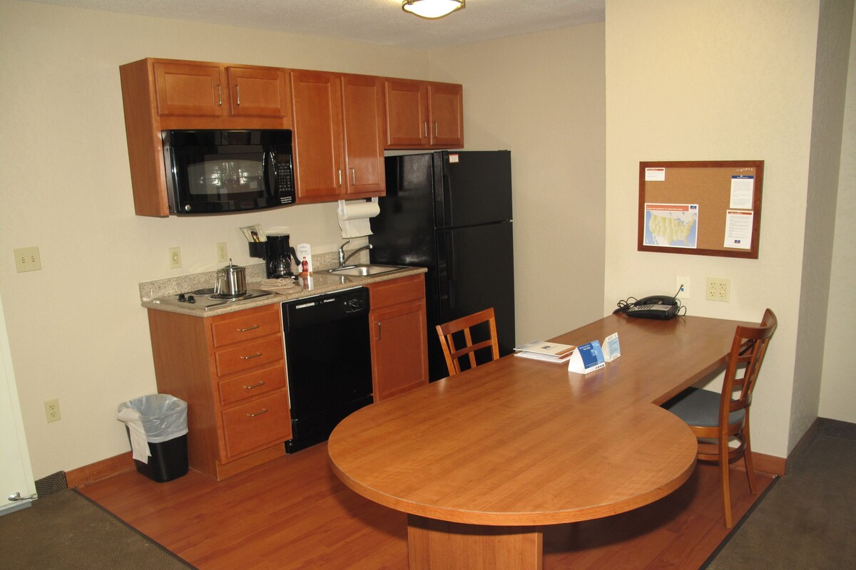 Suite, 1 Bedroom | Room amenity